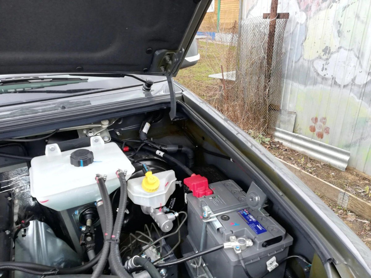 Газовые упоры капота УАЗ Патриот 2019