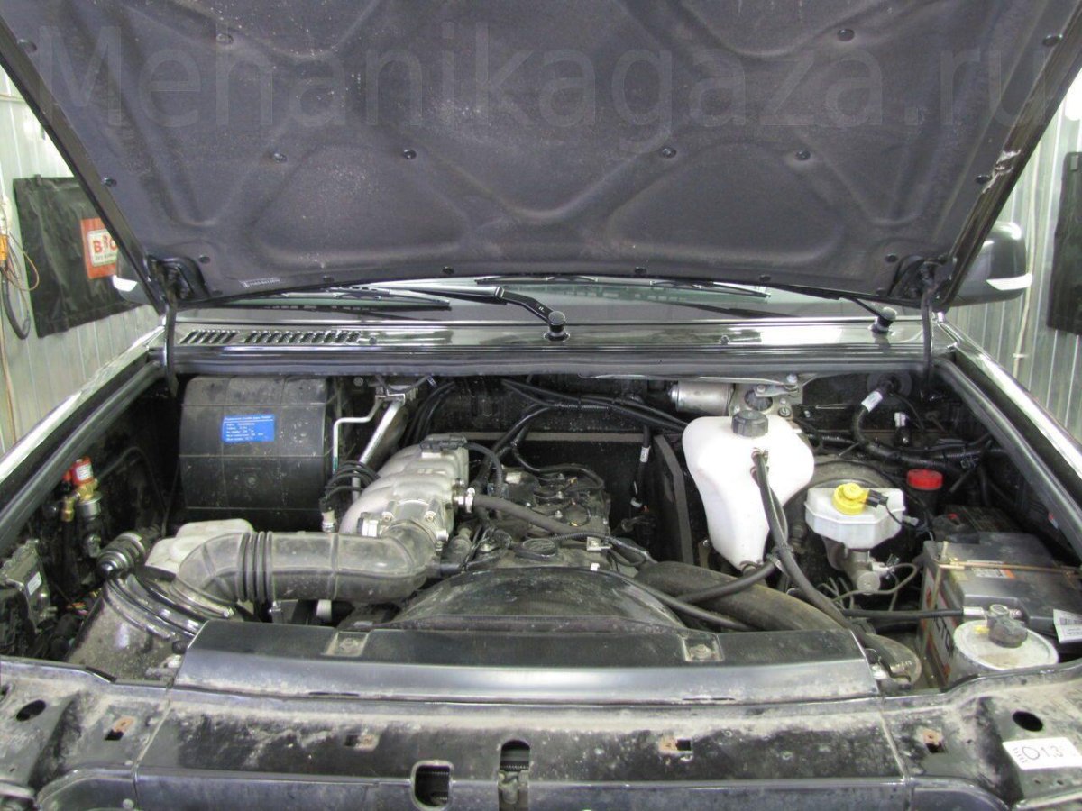 Моторный отсек УАЗ Патриот 2015