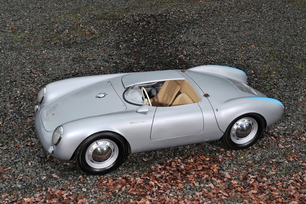 Porsche 550