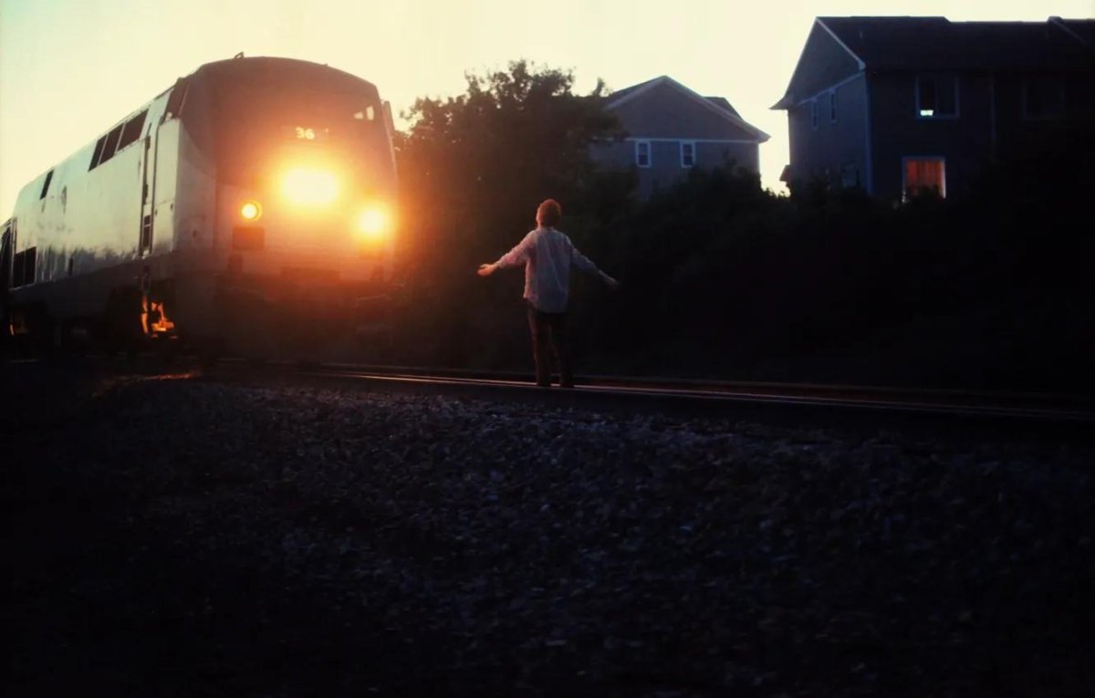 Поезд уезжает