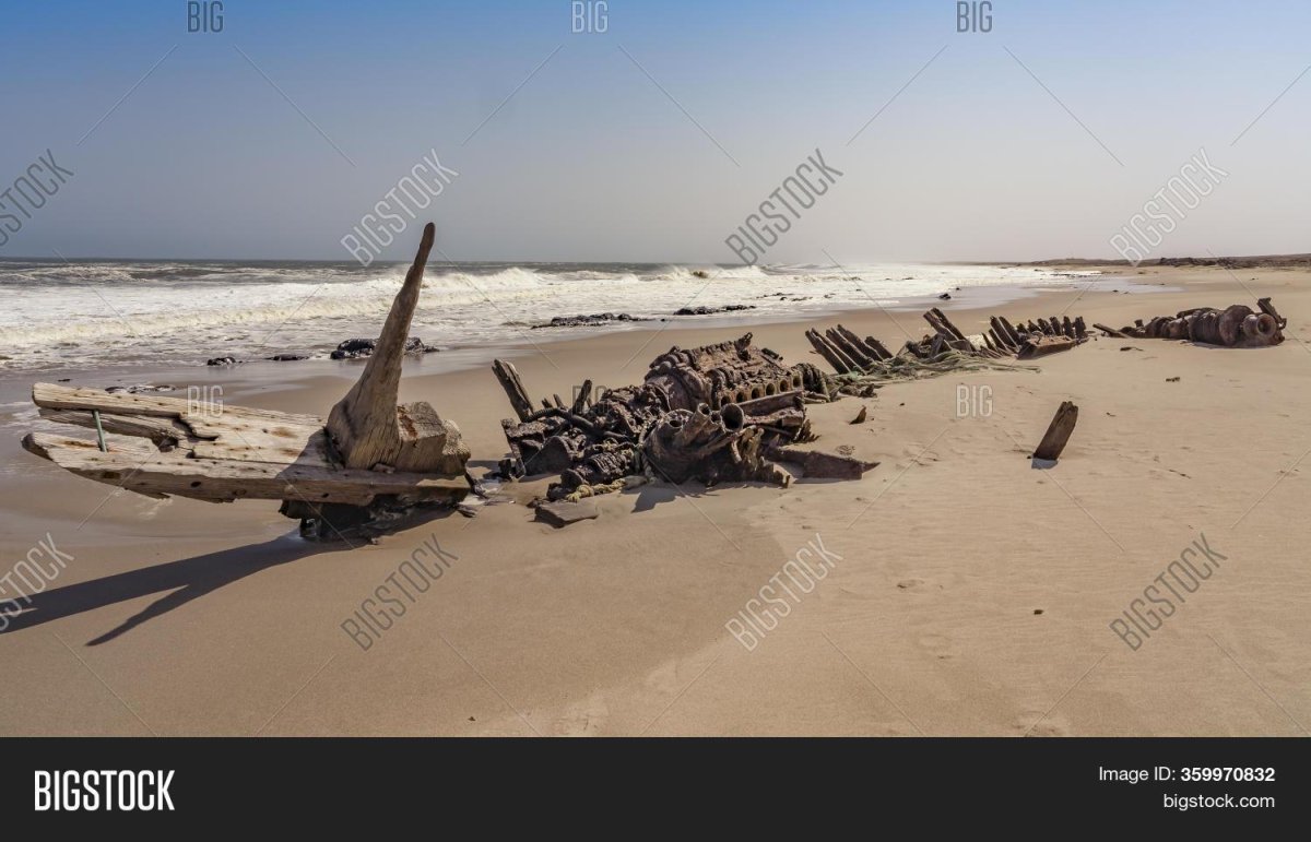 Берег скелетов