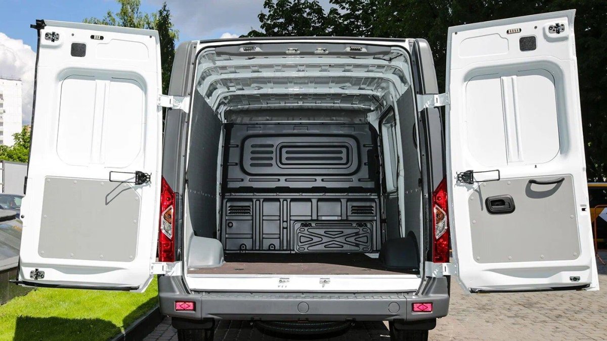 Соболь НН грузовой отсек