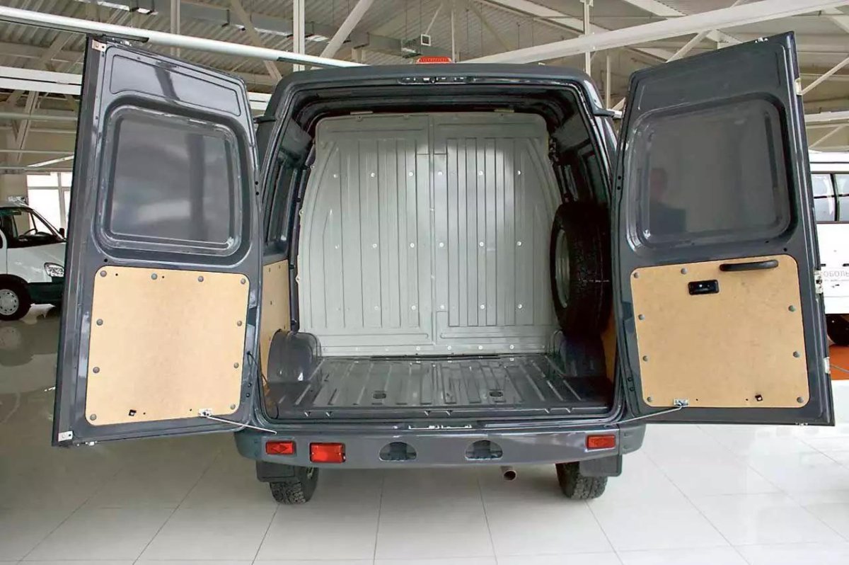 ГАЗ 2752 Соболь грузовой отсек