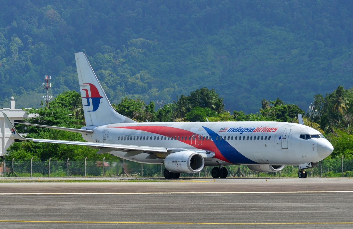 Boeing 737-800 WL