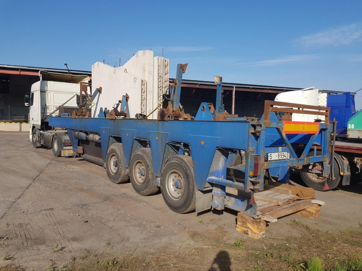 Автомобиль для перевозки ЖБИ