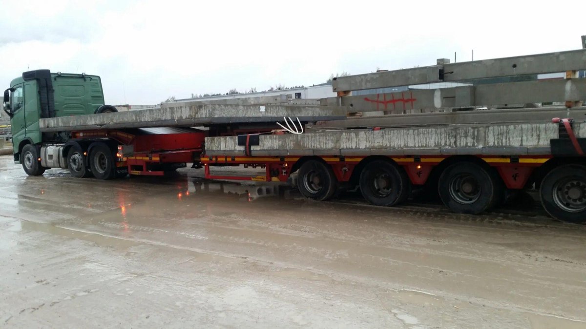 Трал для перевозки плит перекрытия