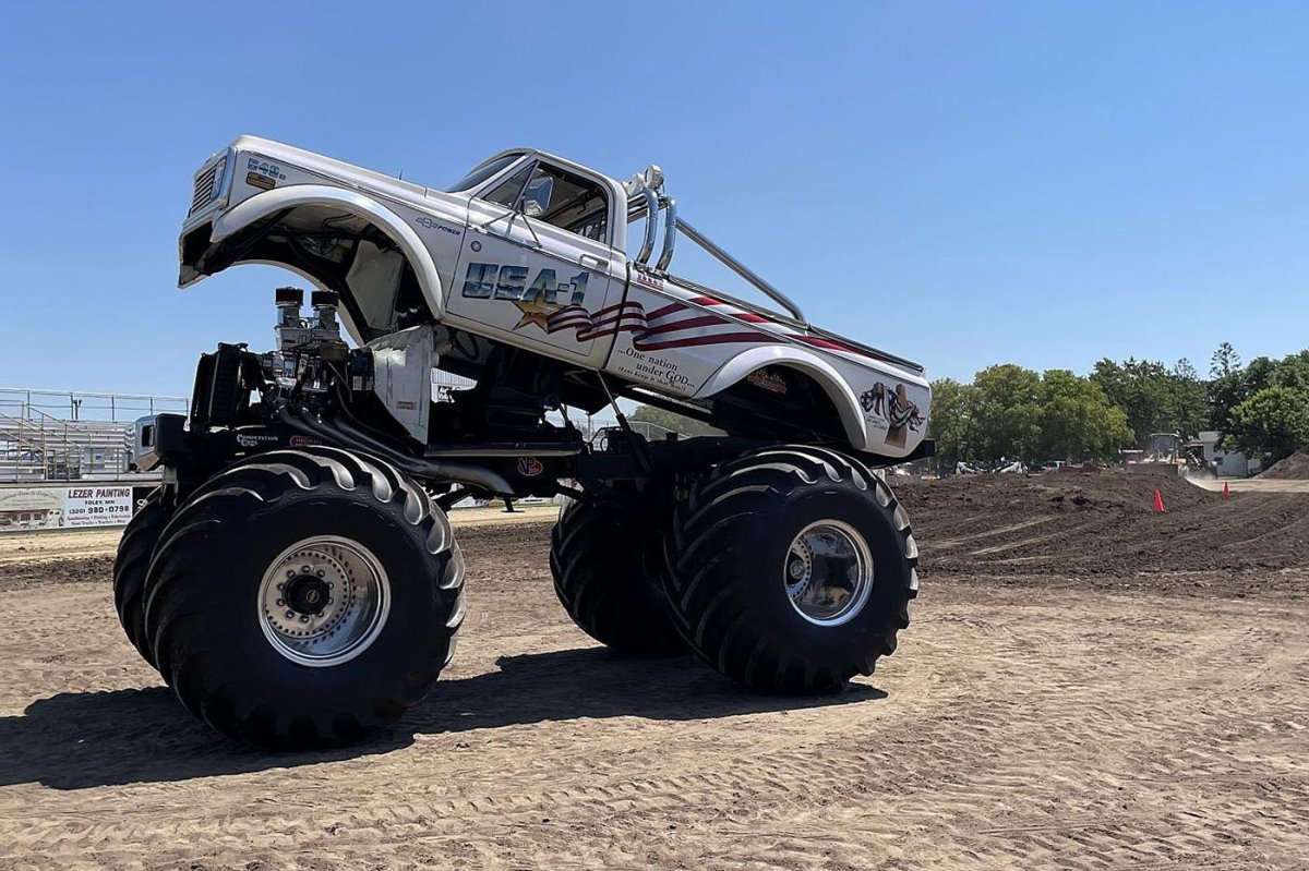 Монстр-траки 2016