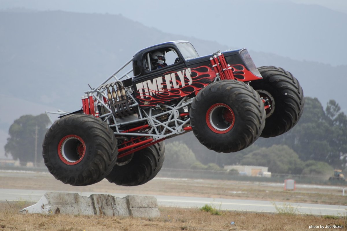 Монстер трак