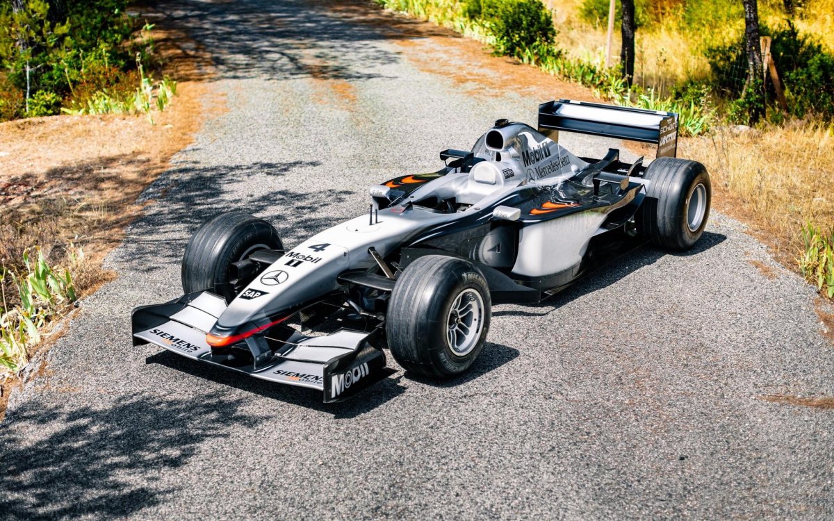 Макларен гоночный Болид