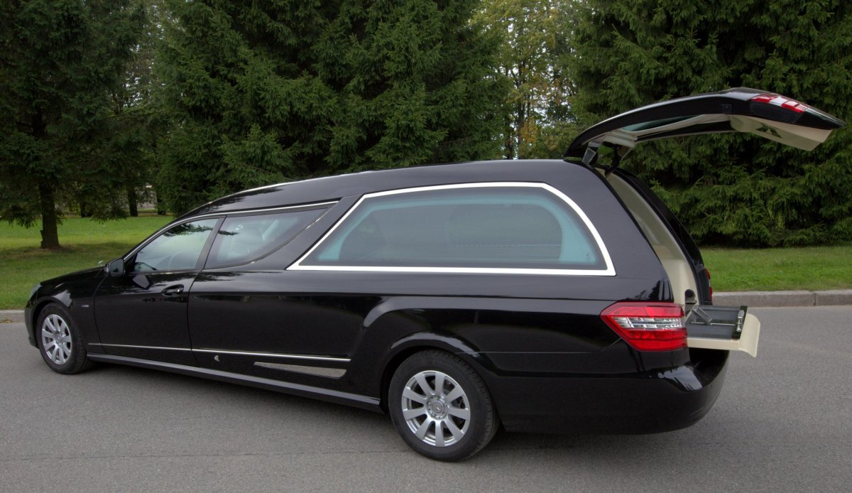 Катафалк Мерседес 222