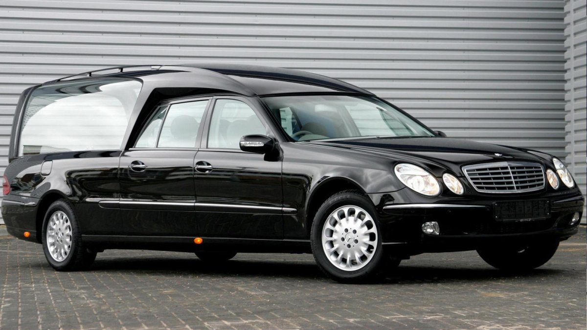 Катафалк Мерседес w210