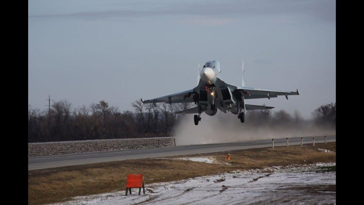 Су-34 бомбардировщик