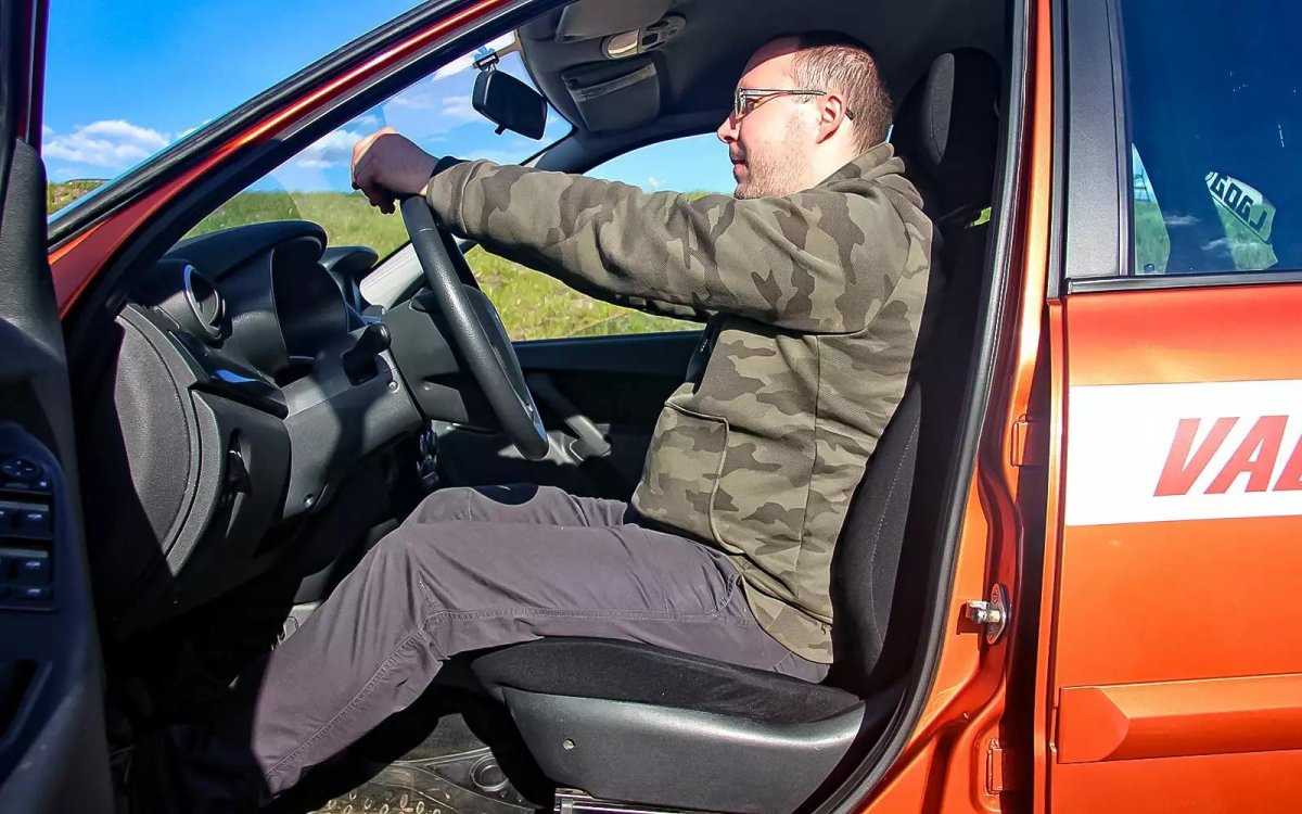 Водительское сиденье