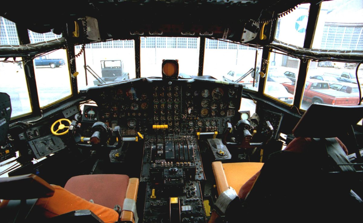 AC-130h Spectre кабина