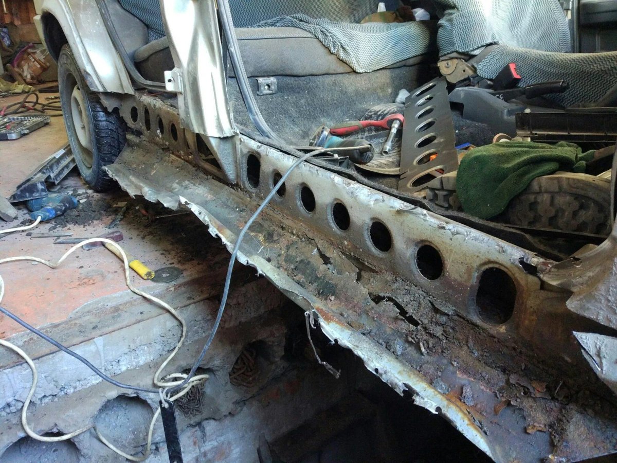 Усилитель порога ВАЗ 2115