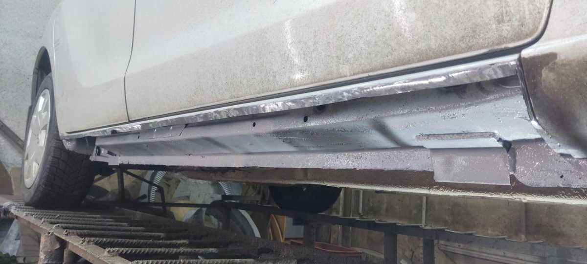 Toyota ist ремонтные пороги