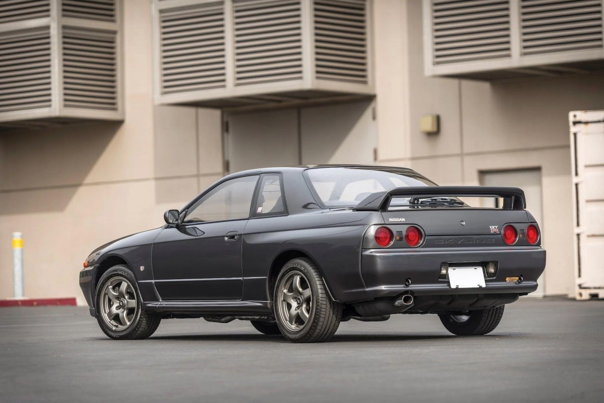 Nissan Skyline r32 gt-r