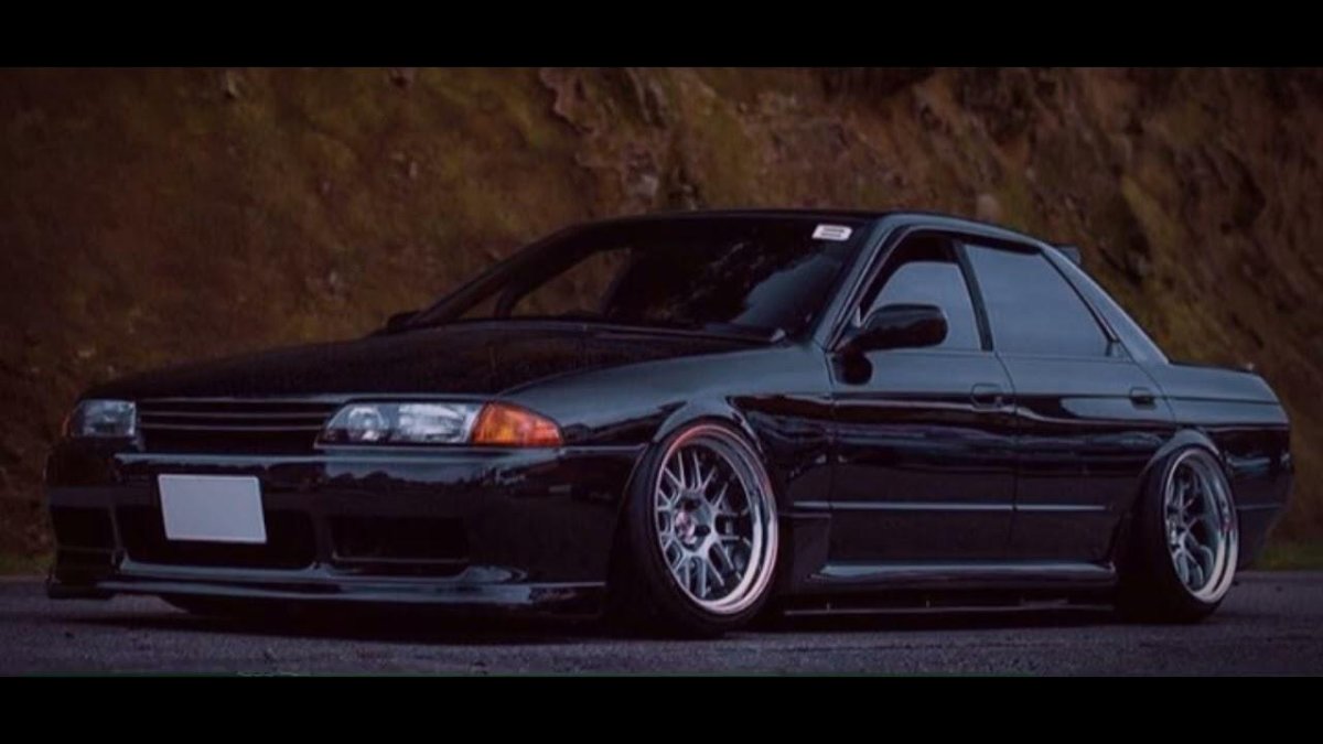 Nissan Skyline r32 4 Door