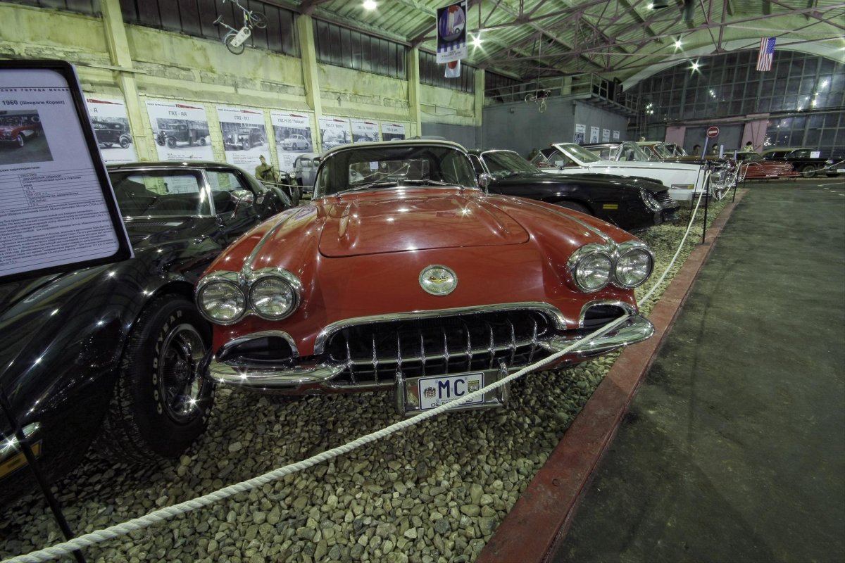 Музей ретро автомобилей улица Ломоносова СПБ