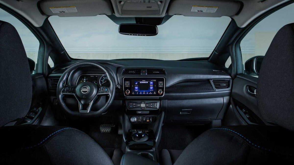 Ниссан Леаф 2020