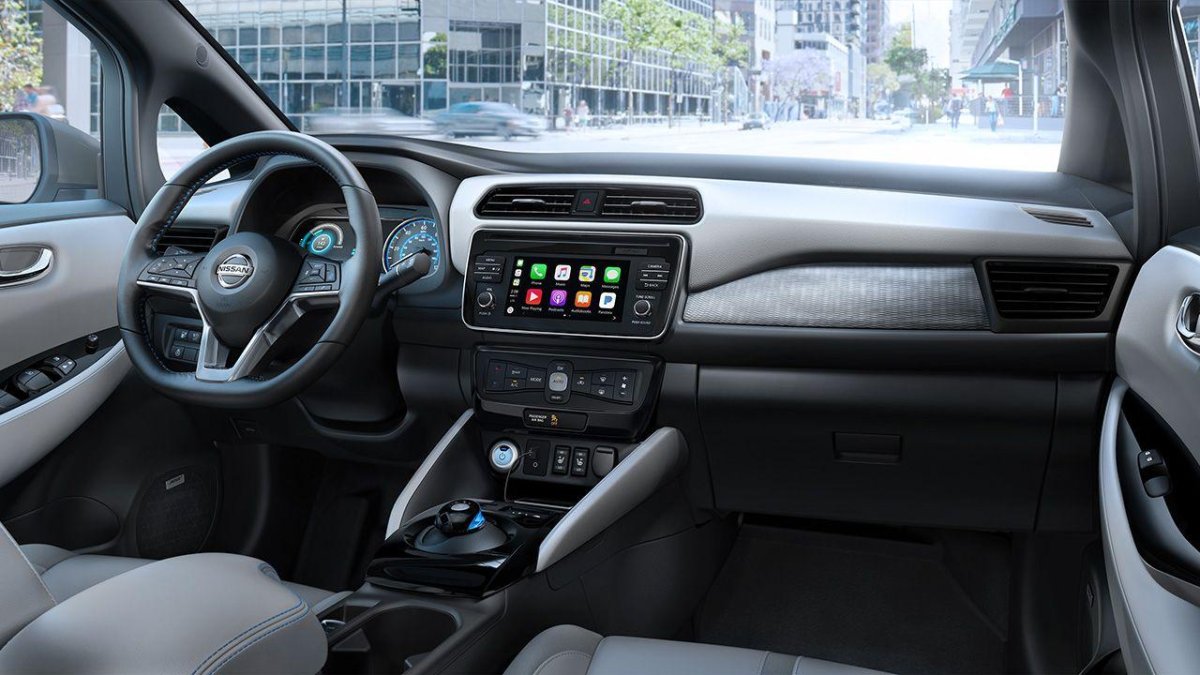Nissan Leaf 2018 салон