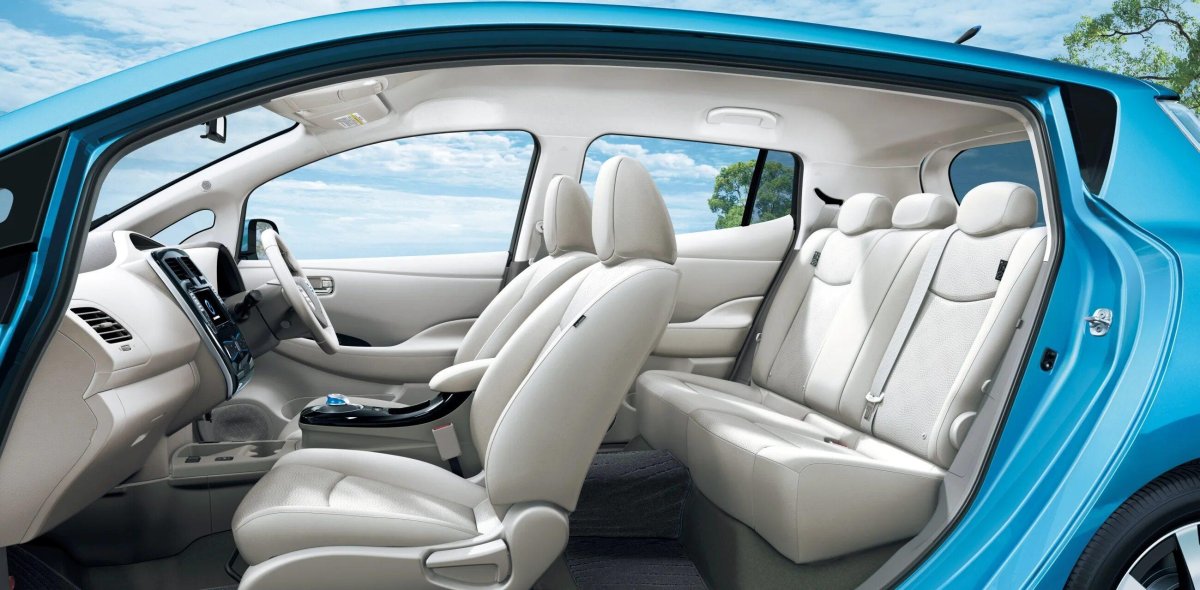 Ниссан лиф 2011 салон