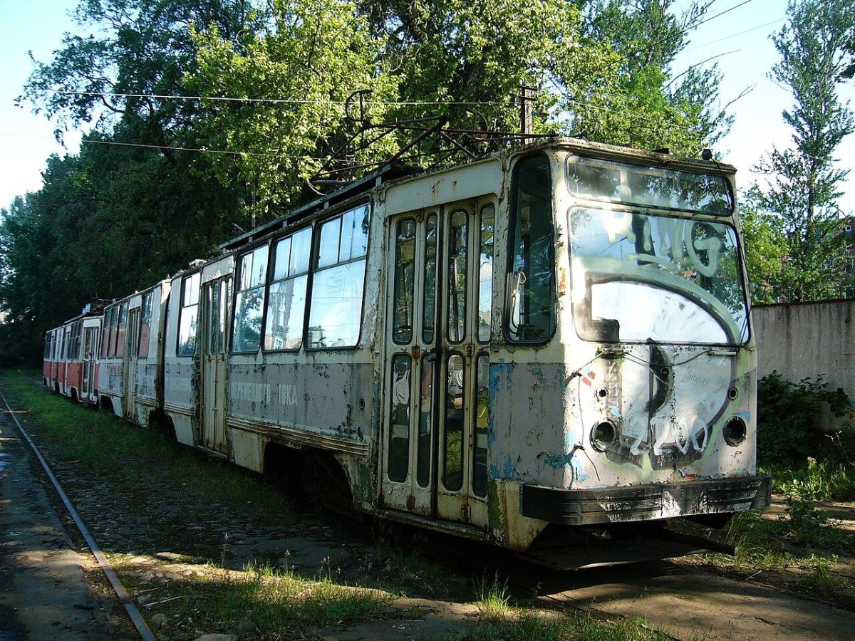 Трамвайные вагоны ЛВС-86а