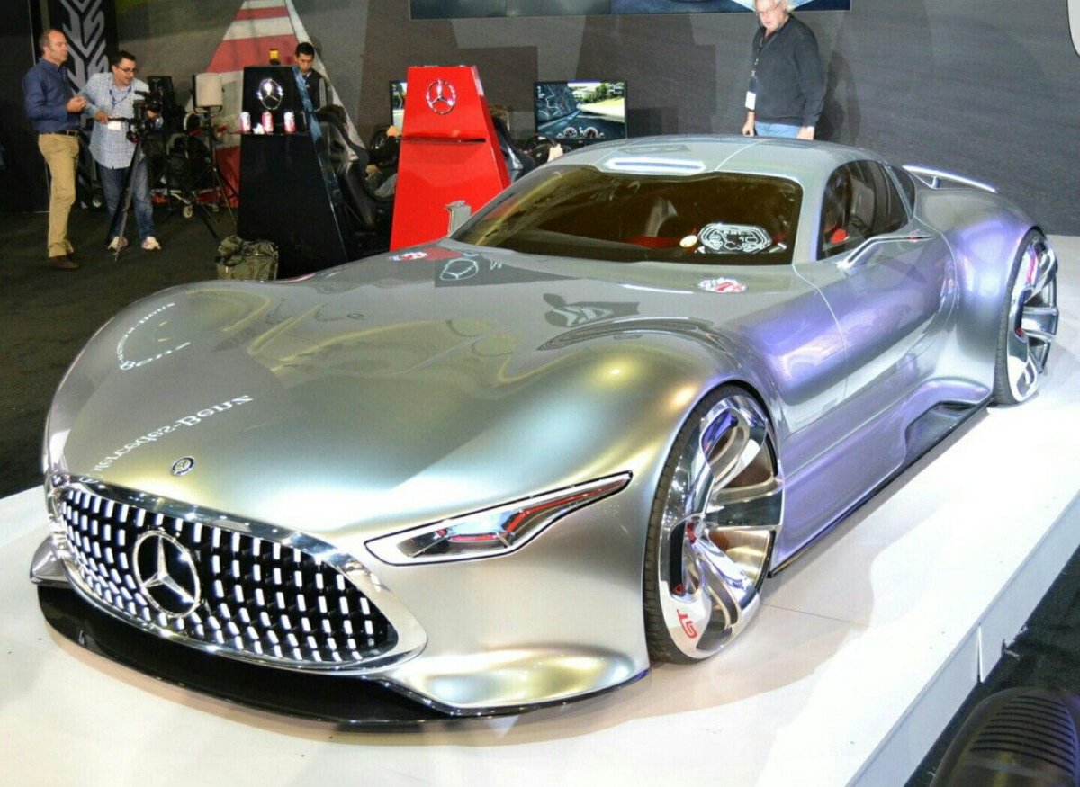 Мерседес Бенц AMG Vision Gran Turismo