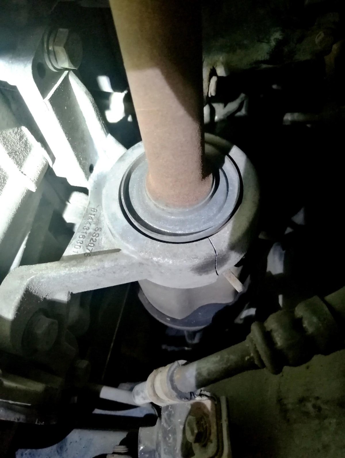 Как поменять внутренние гранаты Geely Emgrand x7 2018