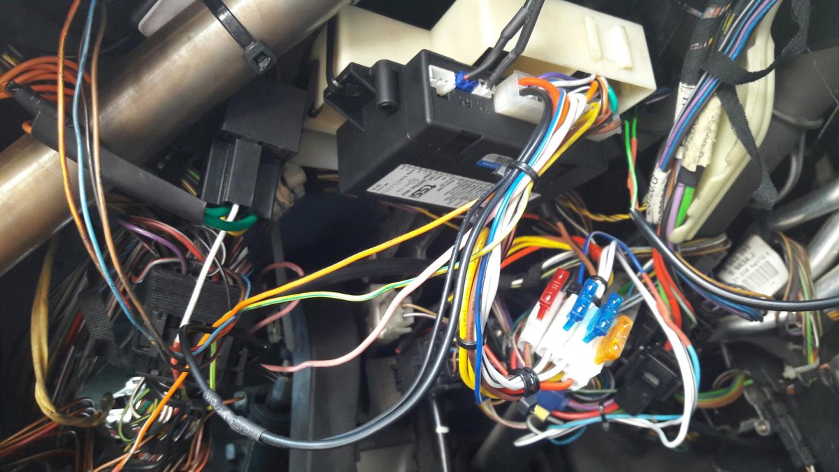 Штатная сигналка BMW e39