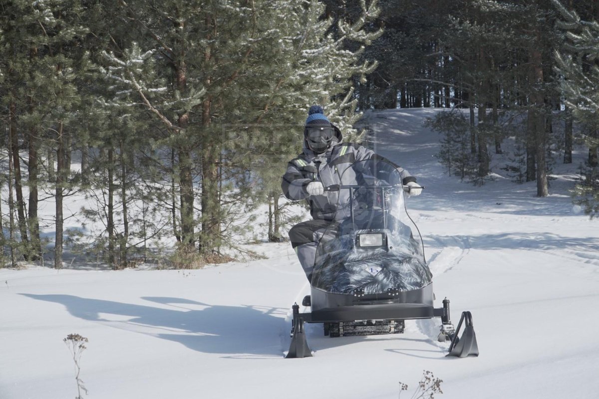 Снегоход Бурлак-м Егерь 15 л.с.