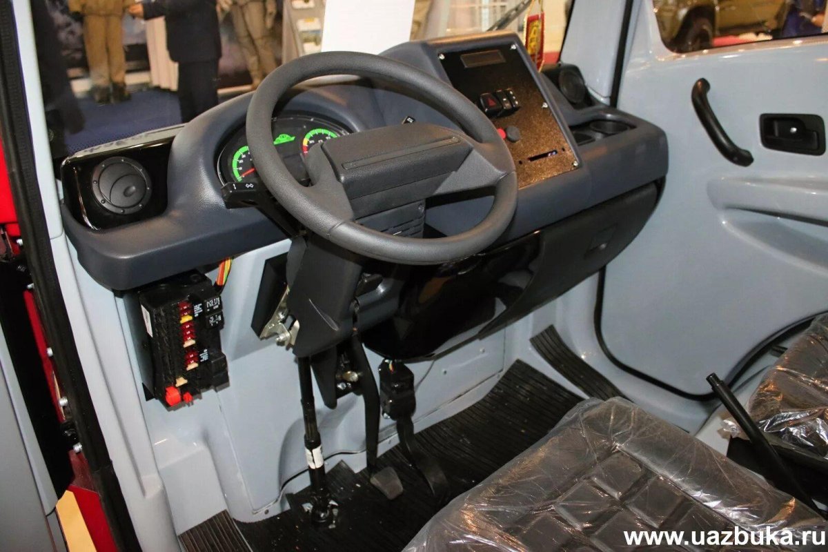 Электрогрузовик муравей