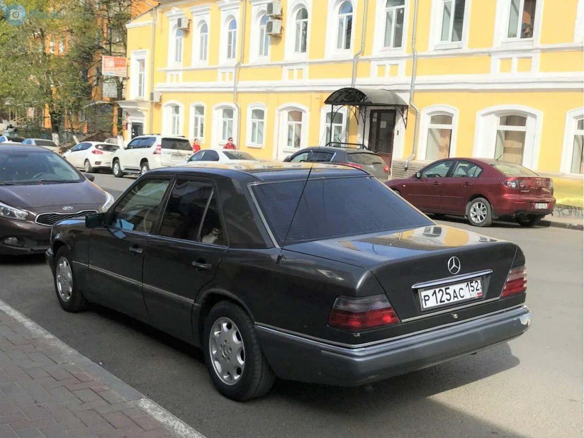 Мерседес 125
