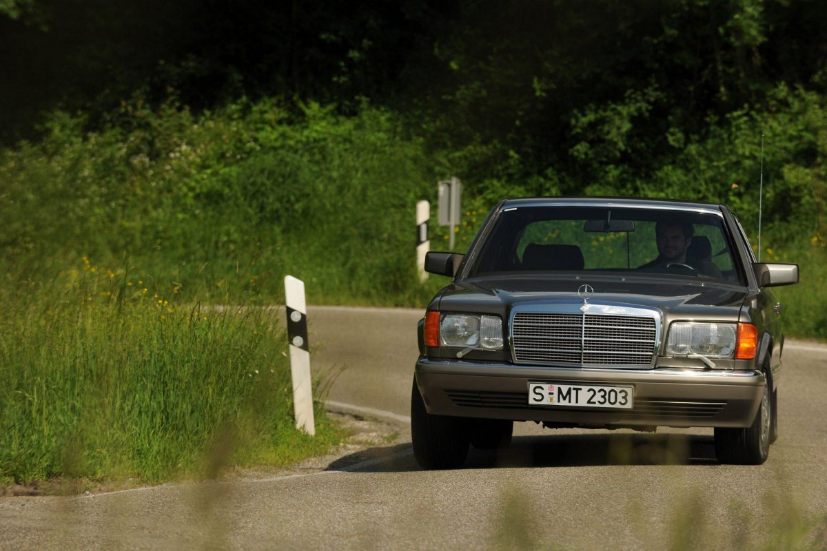 Мерседес 125е