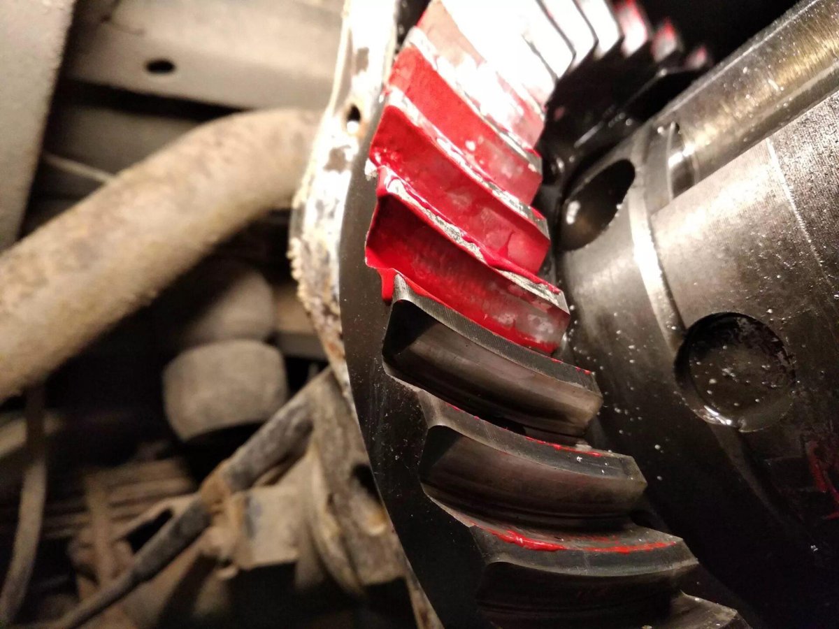 Пятно контакта главной пары УАЗ 469 заднего моста