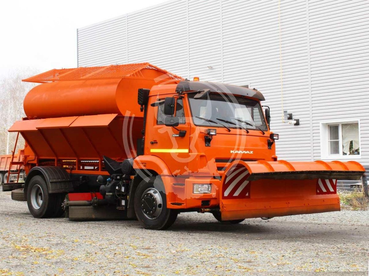 Комбинированная дорожная машина КАМАЗ 43253