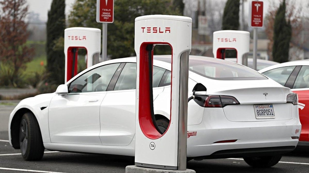 Тесла суперчарджер