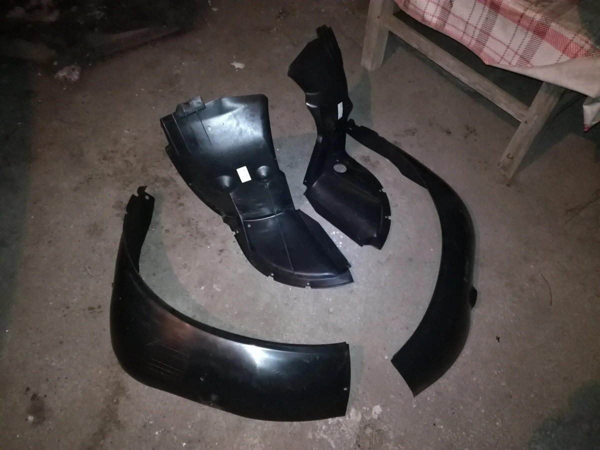 Передние подкрылки Приора 2