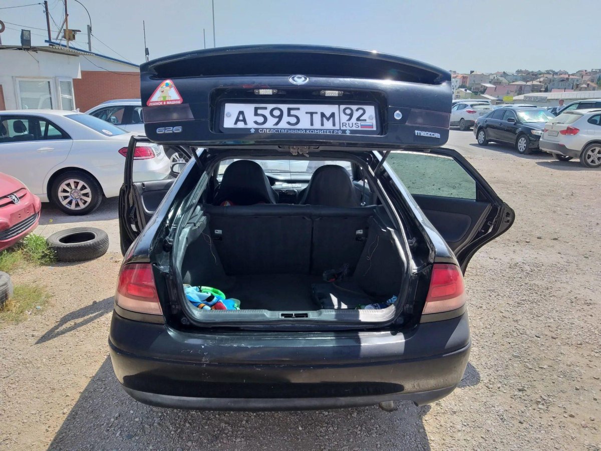Mazda 626 багажник