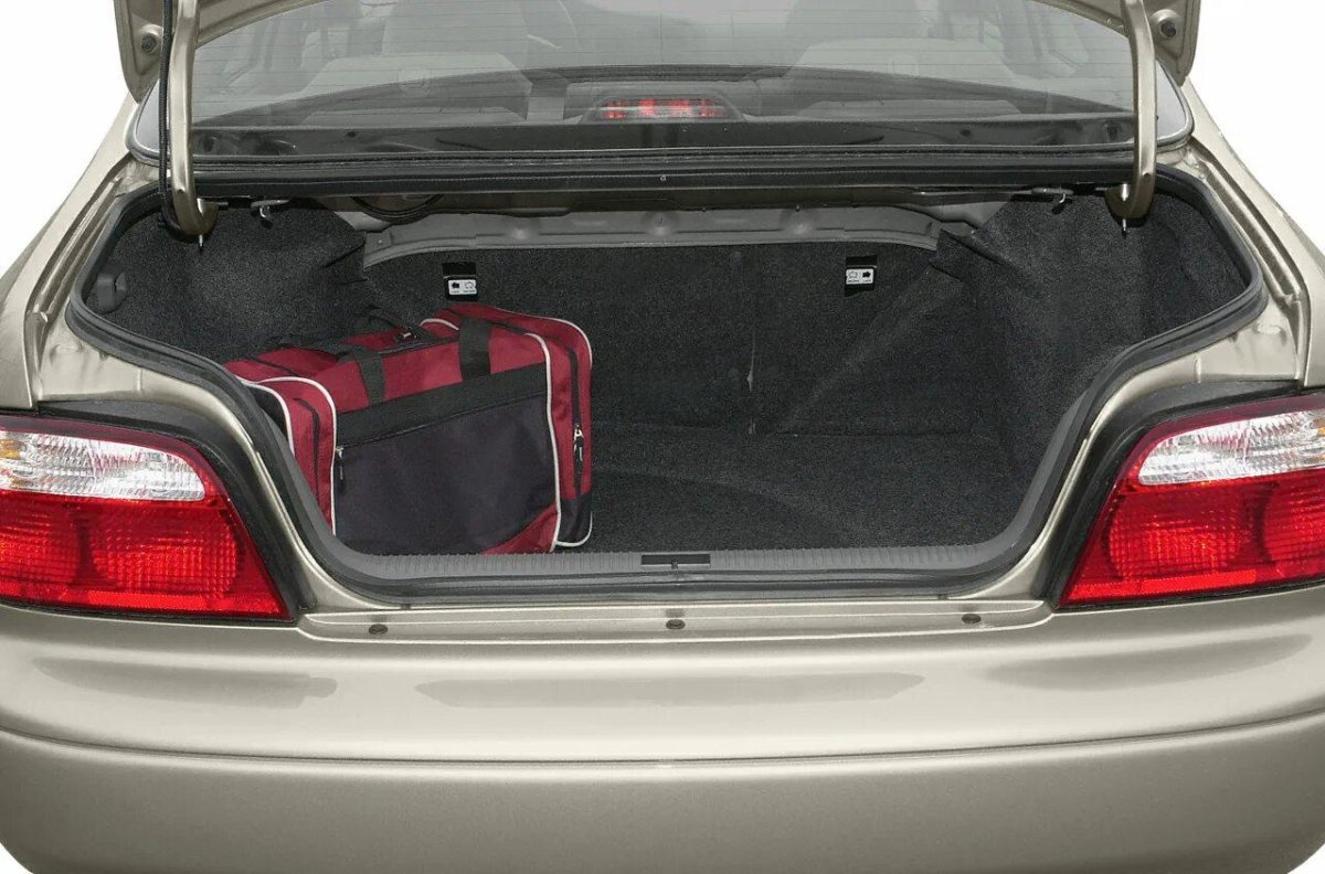 Mazda 626 ge багажник