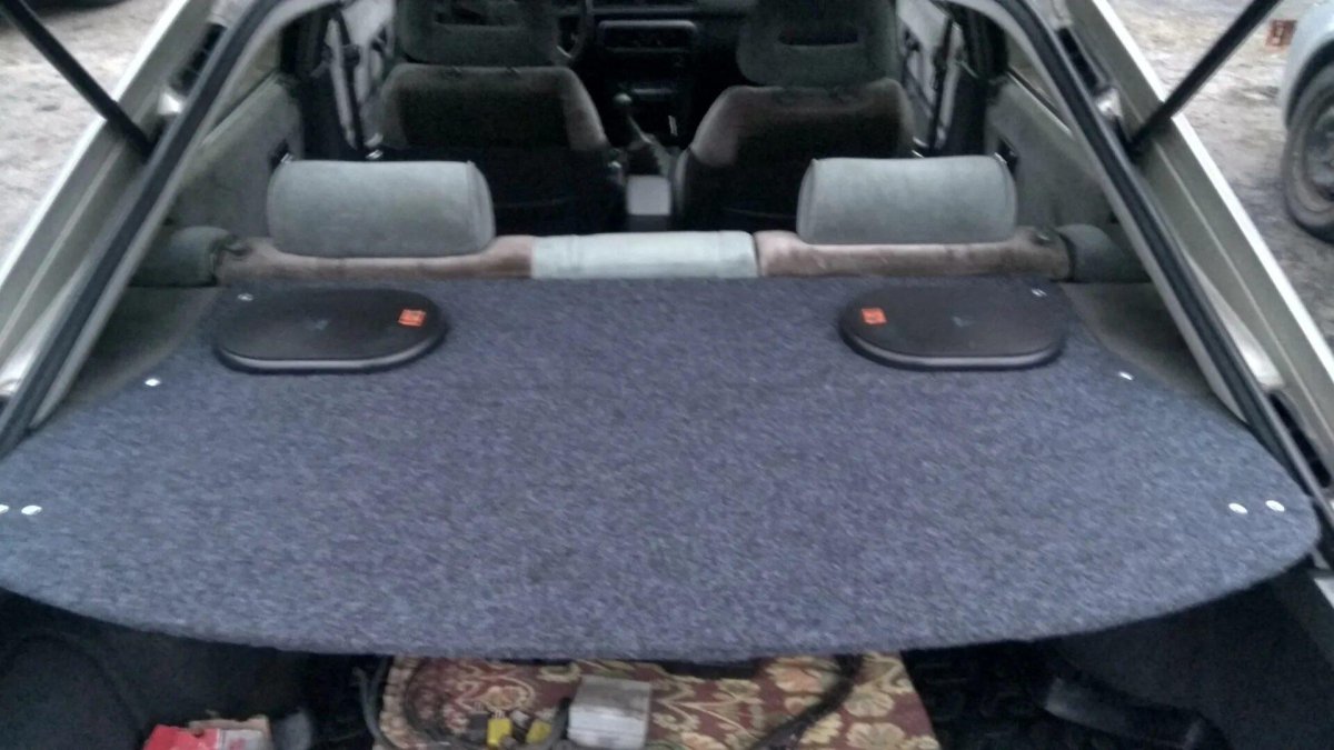 Задняя полка Мазда 626 GD