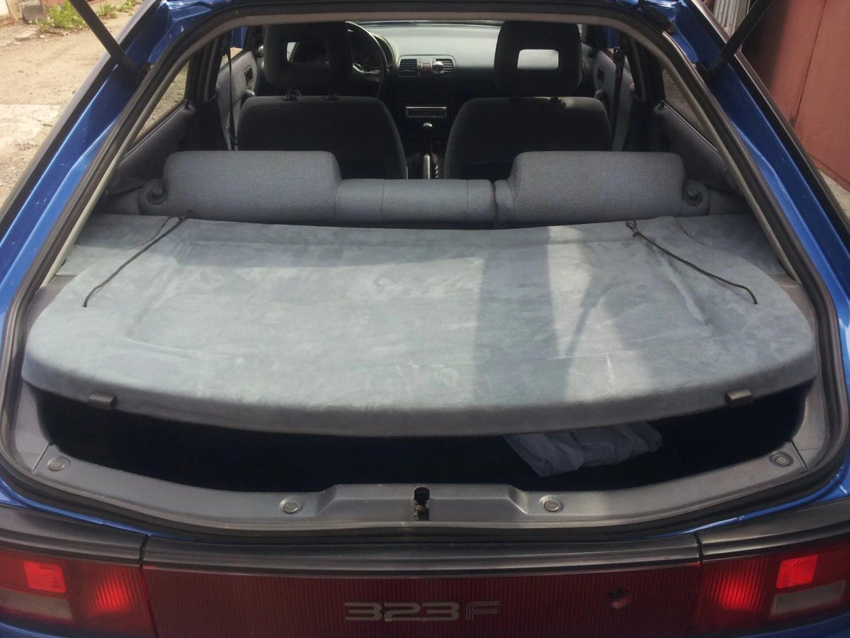 Задняя полка Мазда 626 GD