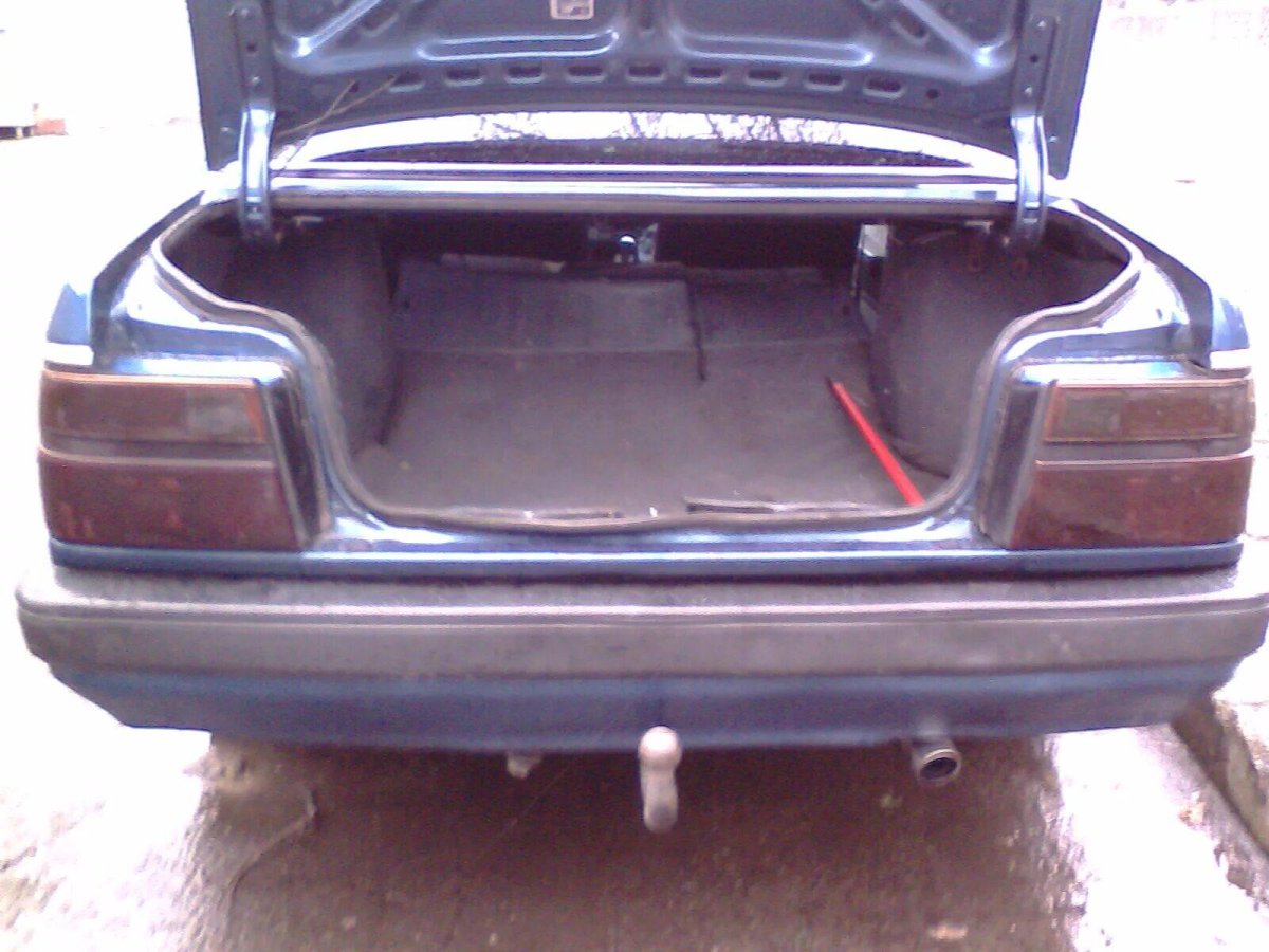 Мазда 626 ge полка багажника