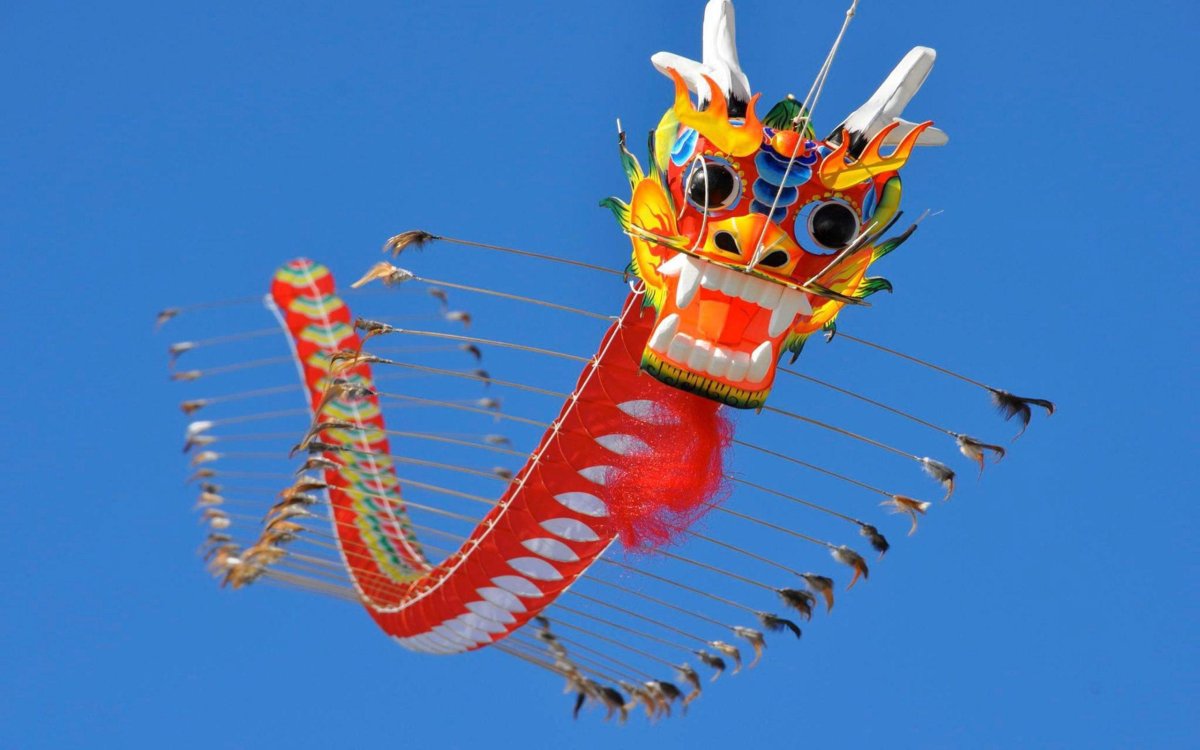 Воздушный змей китайский дракон
