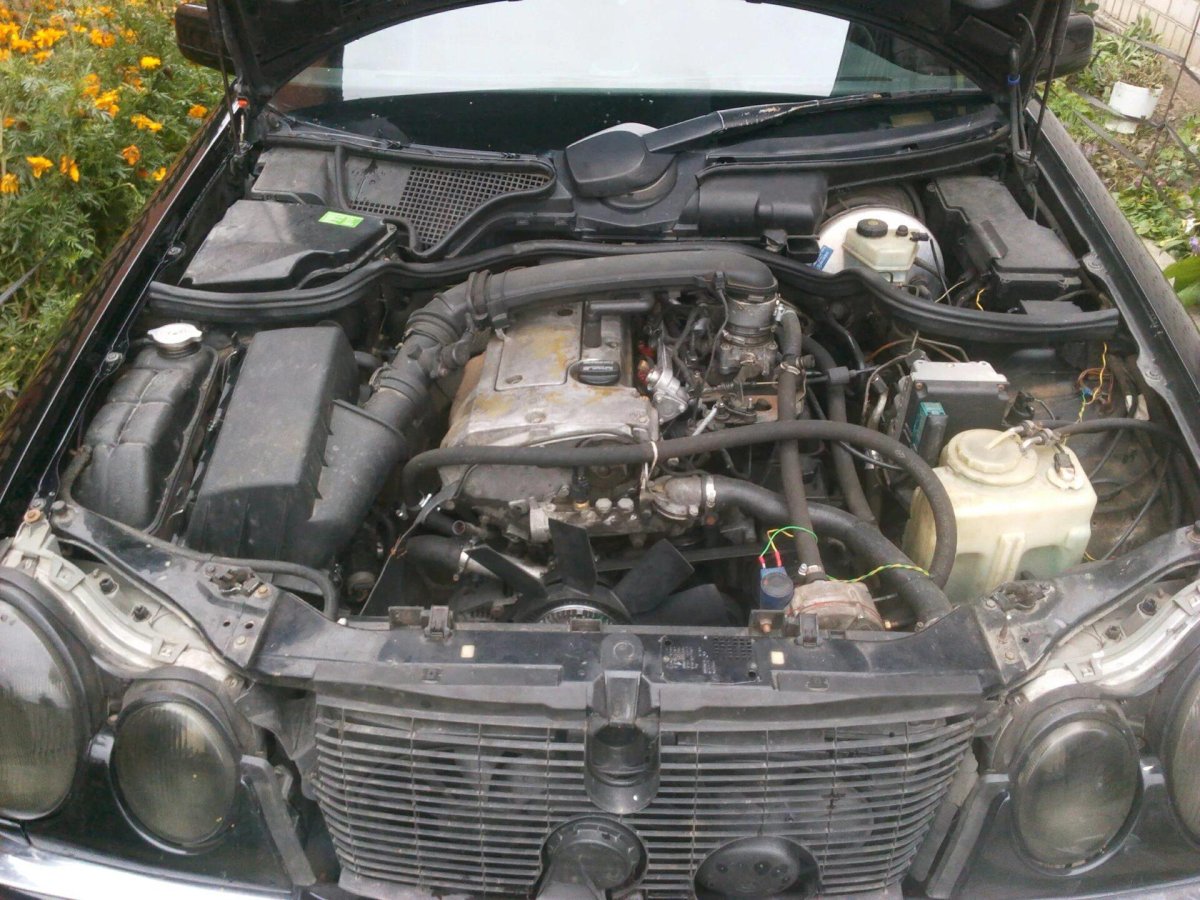 Мерседес е230 1995 2.3 мотор