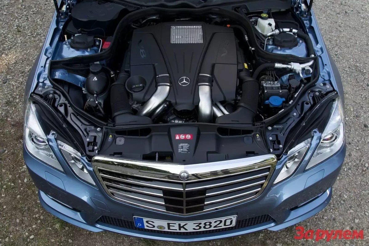 Мерседес 212 под капотом