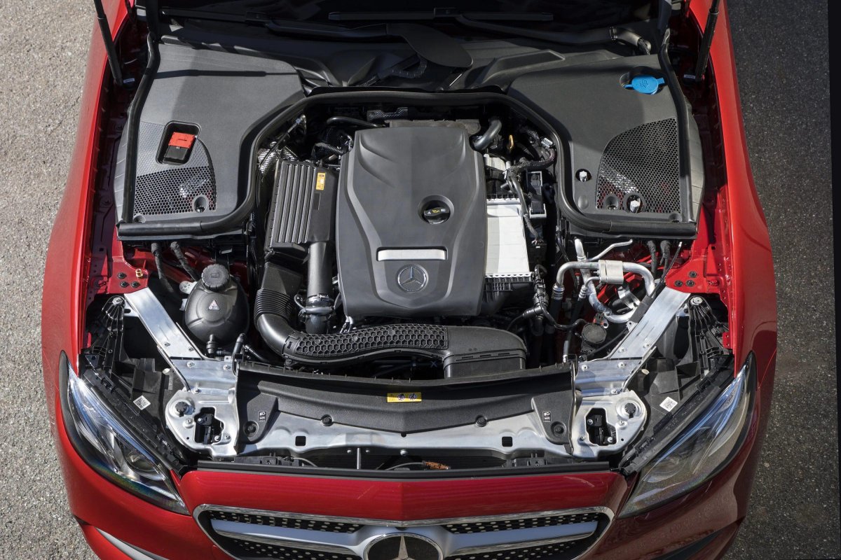 Mercedes w213 под капотом