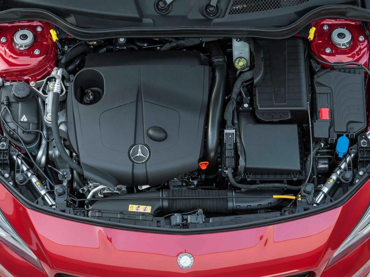 Мотор Мерседес CLA 200