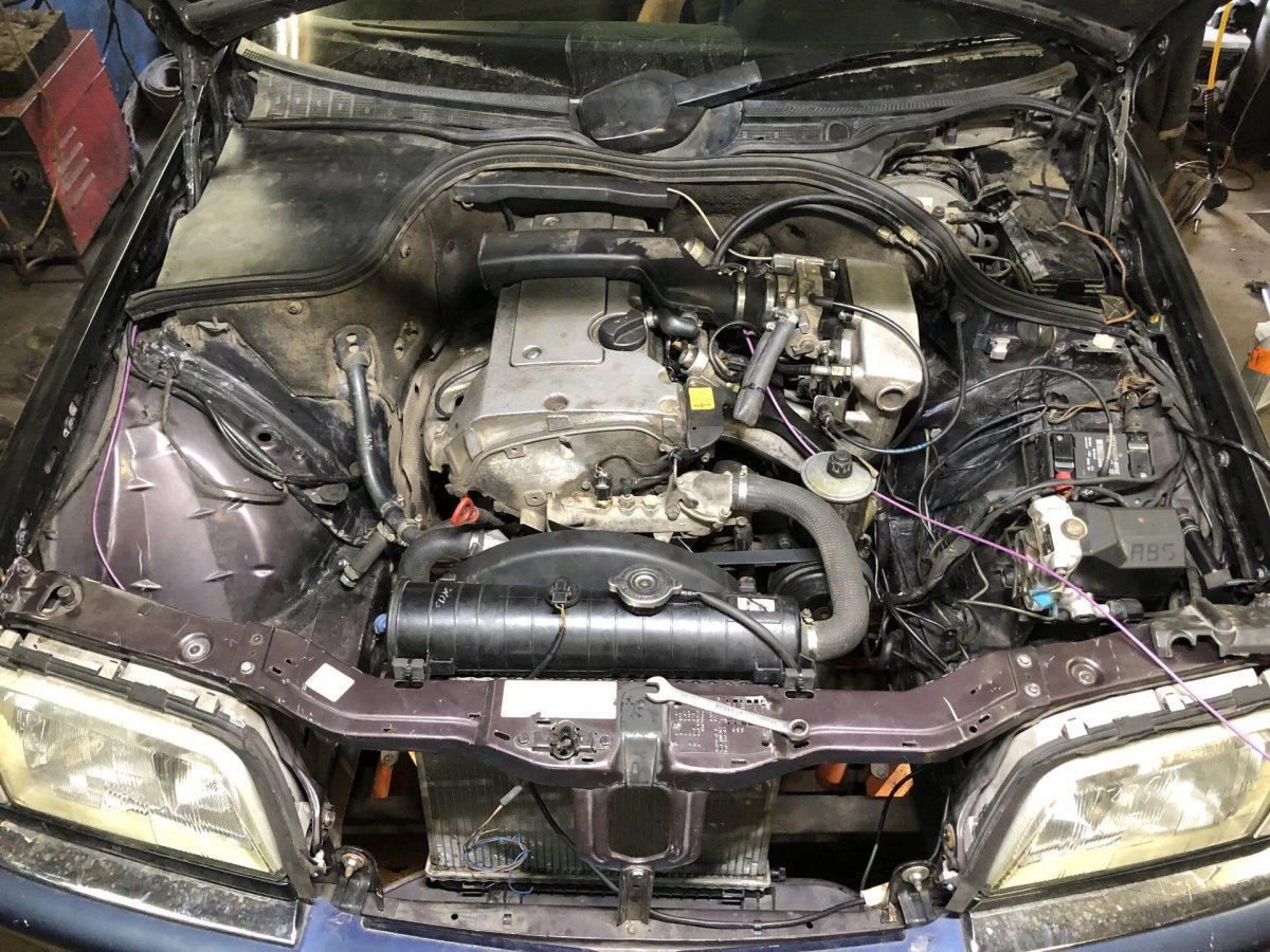 Мерседес w202 под капотом