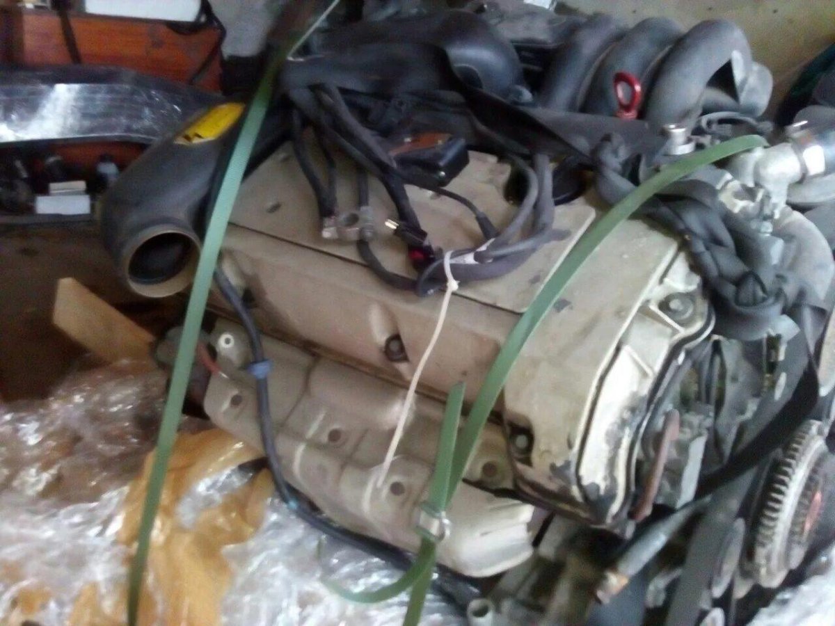 Двигатель м104